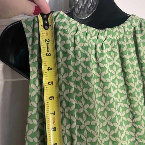 Green Patterned Sleeveless Dress - Picture 5 of 11